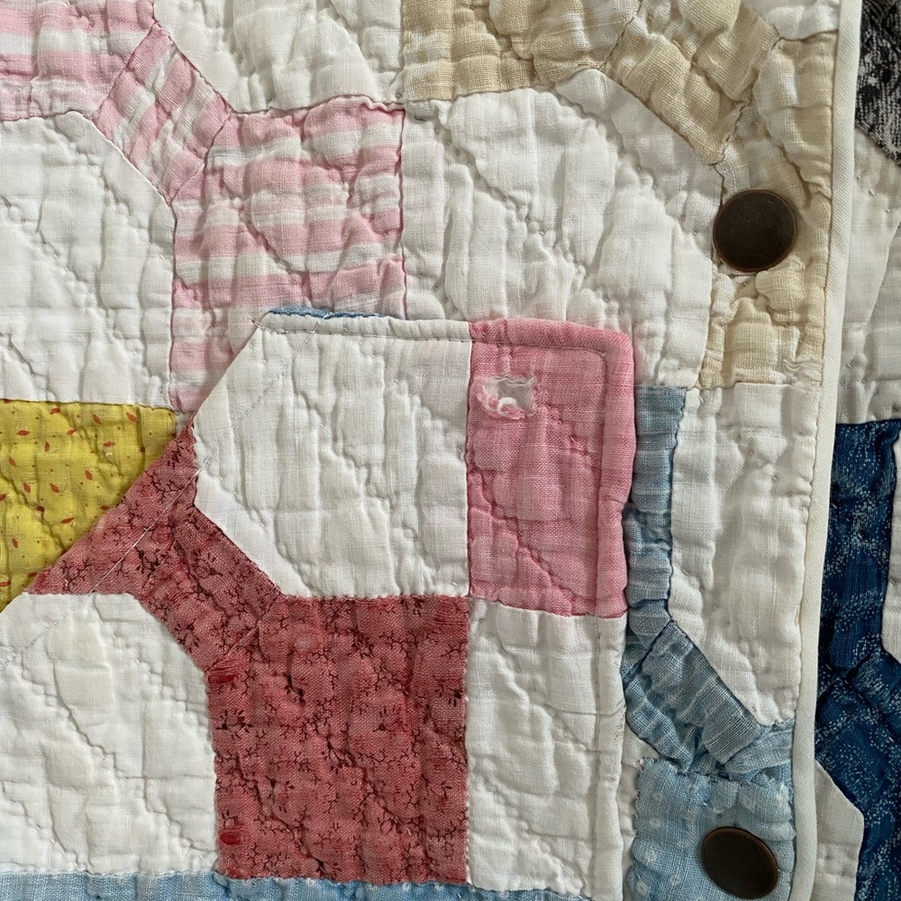 Handmade quilt vest. - Picture 5 of 8